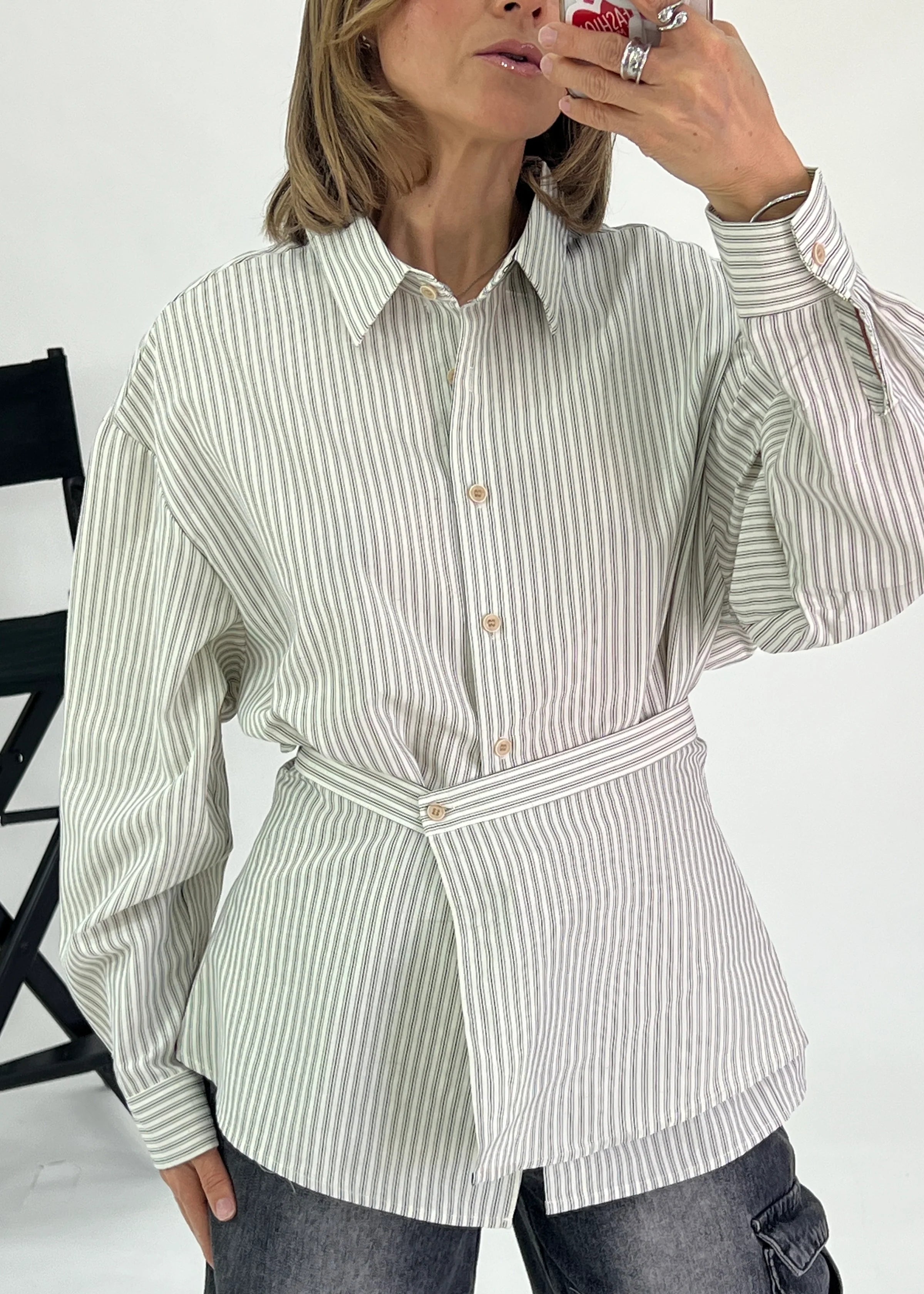 Camisa con falda lineas